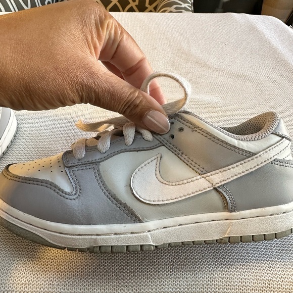 Nike Dunk Low Pure Platinum Two Tone Grey | Kid Size 1Y| Pre-loved - Picture 16 of 16